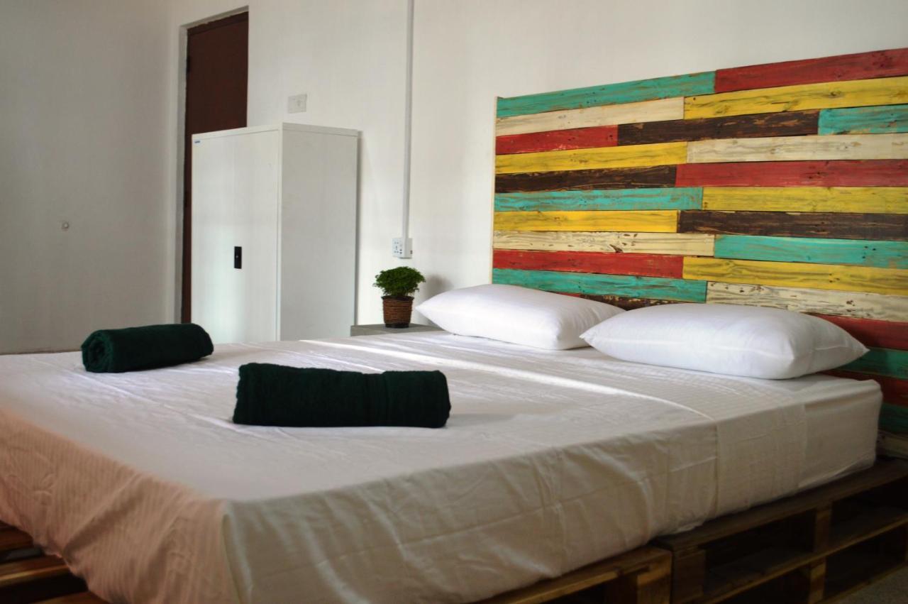 Groove House Hostels Коломбо Екстер'єр фото