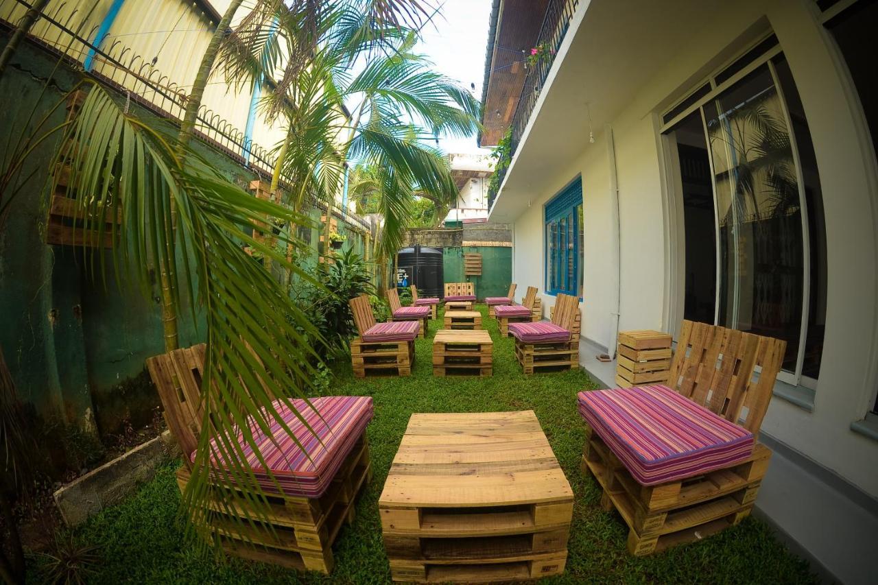 Groove House Hostels Коломбо Екстер'єр фото