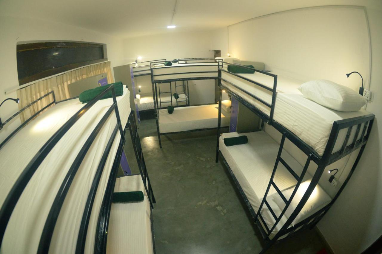 Groove House Hostels Коломбо Екстер'єр фото