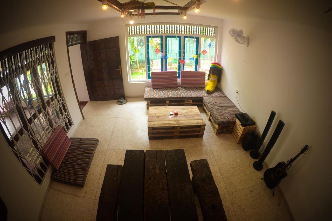 Groove House Hostels Коломбо Екстер'єр фото