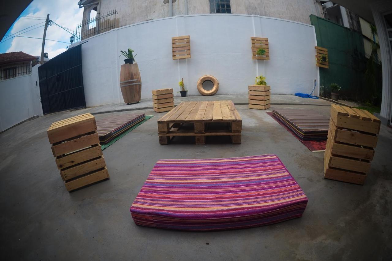 Groove House Hostels Коломбо Екстер'єр фото