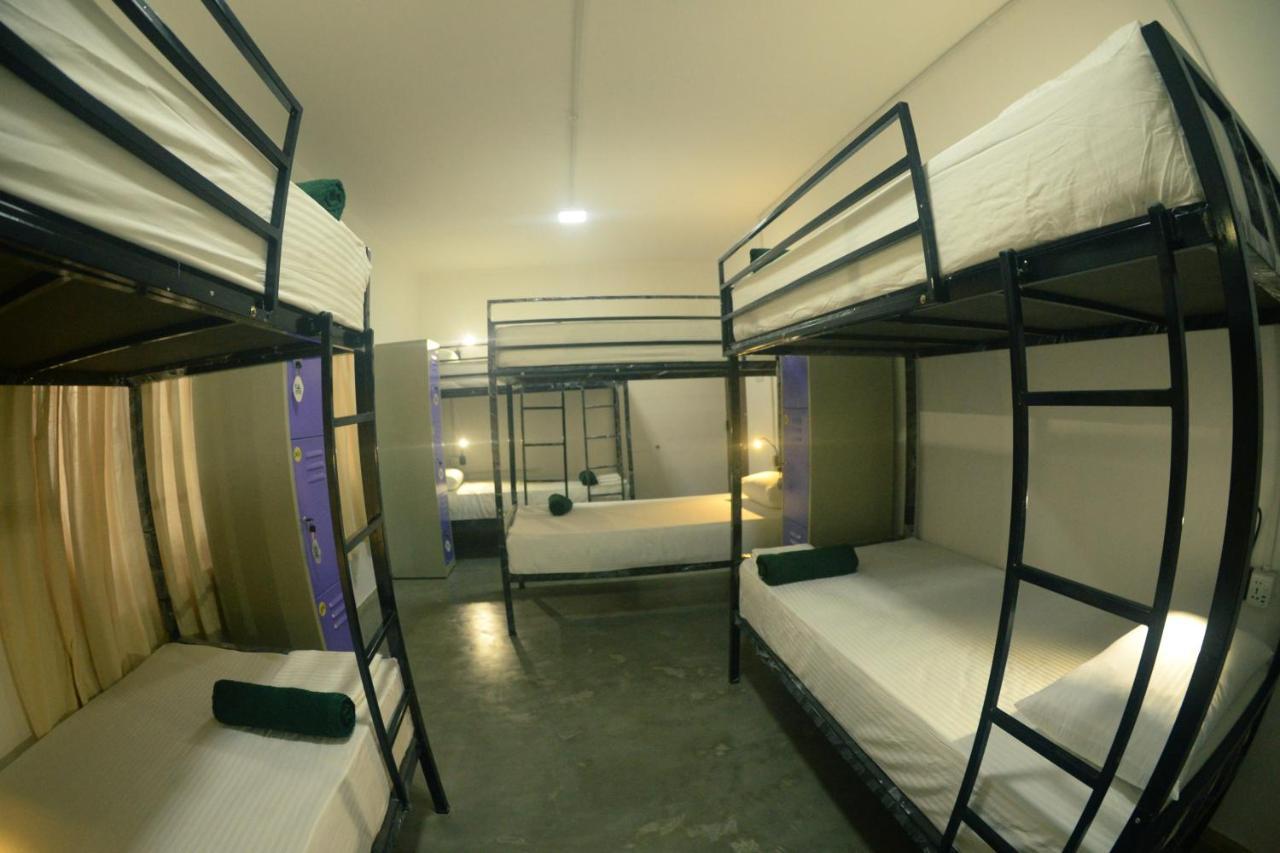Groove House Hostels Коломбо Екстер'єр фото